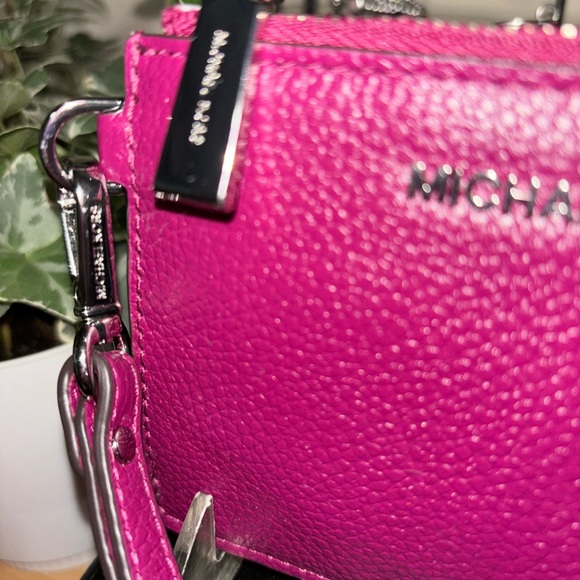 Michael Kors Wristlet Coin Card Wallet Purse - Picture 11 of 13